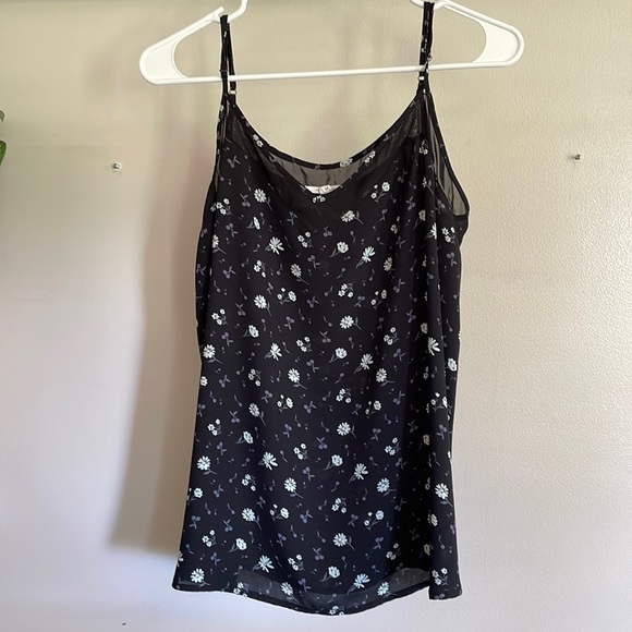 Maurices/ Tank/ Size Medium/ Floral pattern - Picture 1 of 3